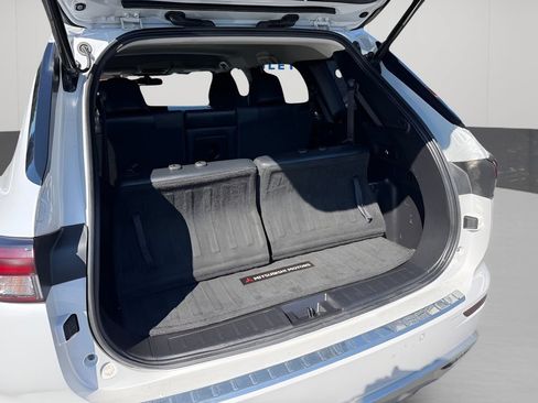 Used 2022 Mitsubishi Outlander SEL AWD/4WD image 34