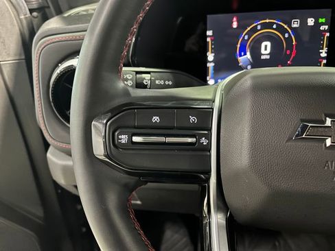 Used 2023 Chevrolet Colorado Z71 w/ Z71 Convenience Package 2 image 17