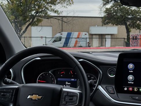 Used 2025 Chevrolet Blazer LT image 34