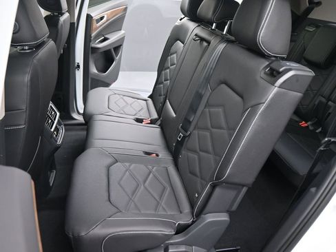 New 2026 Volkswagen Atlas SE image 41