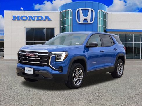 Used 2025 GMC Terrain Elevation image 7