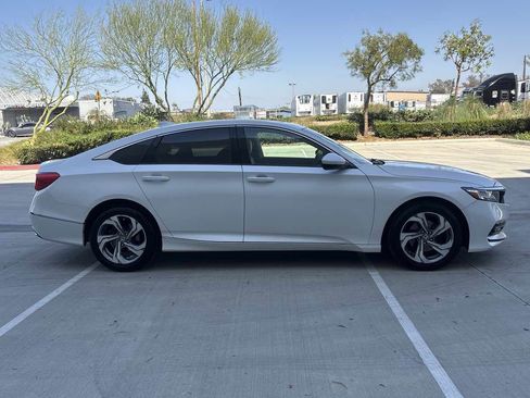 Used 2020 Honda Accord EX image 2