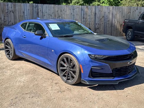 Used 2019 Chevrolet Camaro SS RWD image 17