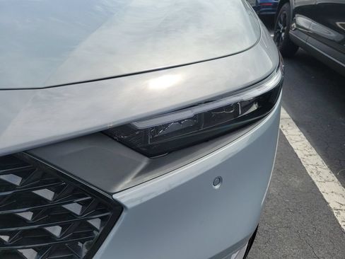 Used 2025 Honda Accord EX-L image 11