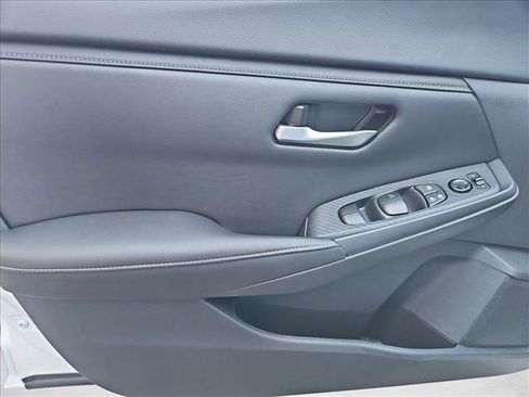 Used 2024 Nissan Sentra SV image 10