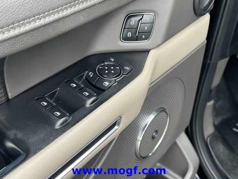 Used 2021 Ford Expedition Limited RWD image 18