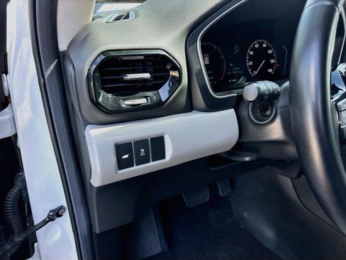 Certified 2024 Honda Pilot EX-L image 11