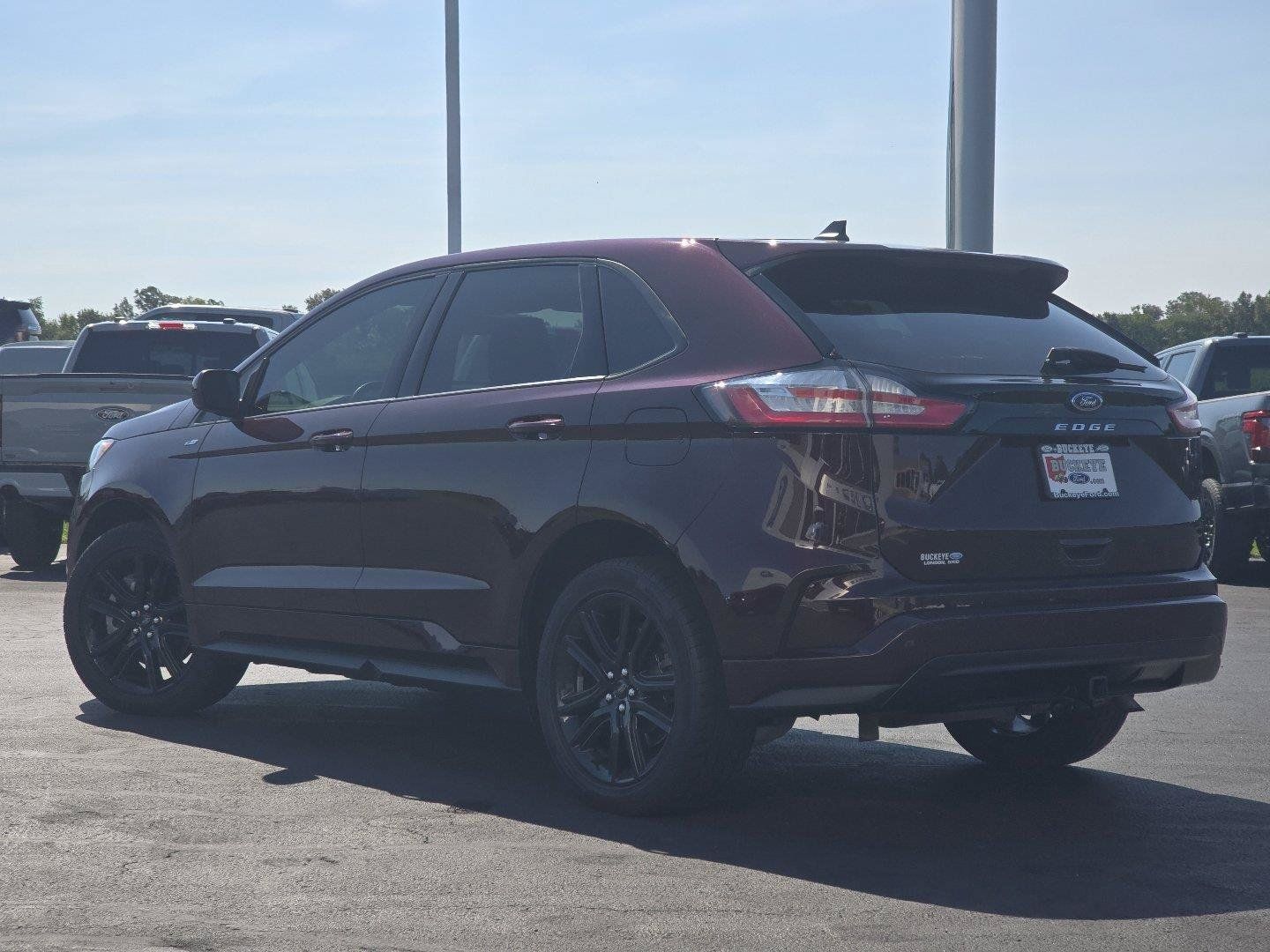 Used 2024 Ford Edge ST-Line w/ Class II Trailer Tow Package AWD/4WD image 14