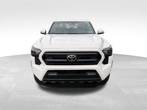 New 2025 Toyota Tacoma SR5 image 9