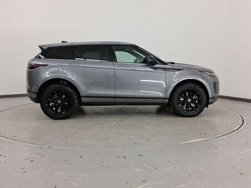 Used 2025 Land Rover Range Rover Evoque S image 8