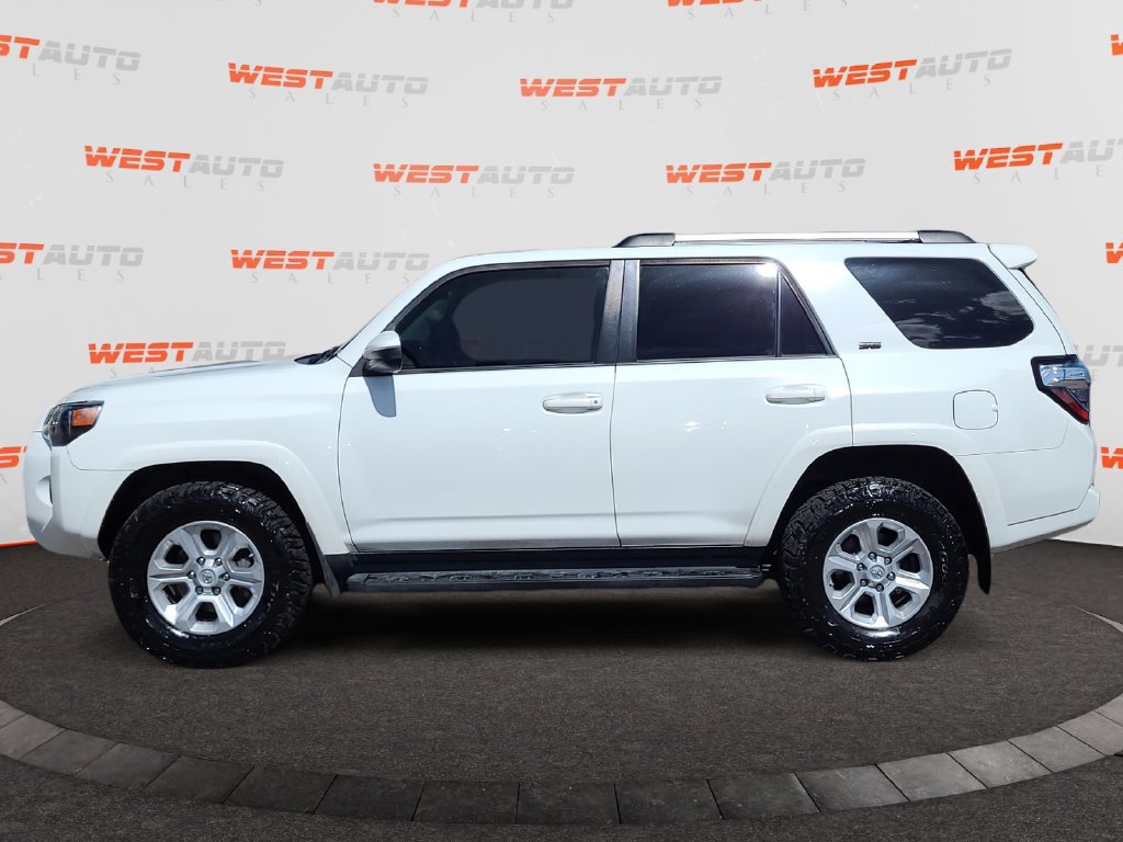 Used 2020 Toyota 4Runner SR5 AWD/4WD image 2