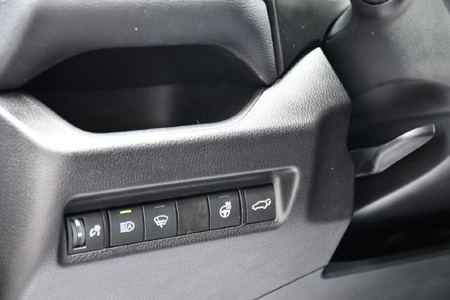 Used 2022 Toyota RAV4 XLE Premium AWD/4WD image 19