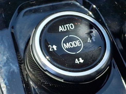 Used 2024 Chevrolet Colorado ZR2 w/ Safety Package AWD/4WD image 26
