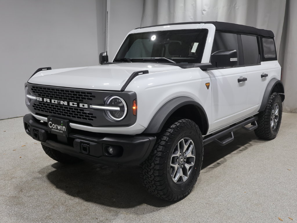 Used 2023 Ford Bronco Badlands AWD/4WD image 8