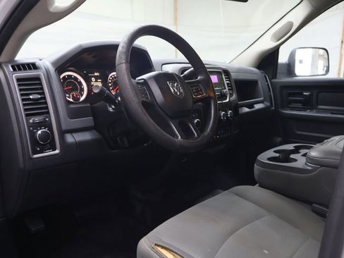 Used 2018 RAM 3500 Tradesman w/ Chrome Appearance Group AWD/4WD image 18