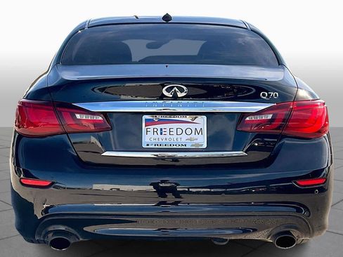 Used 2015 INFINITI Q70 Hybrid w/ Deluxe Touring Package image 4