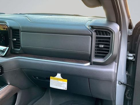 Used 2025 GMC Sierra 1500 SLT w/ SLT Premium Plus Package AWD/4WD image 24