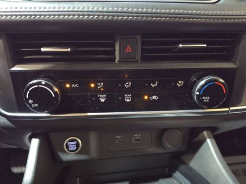 Used 2023 Nissan Rogue S AWD/4WD image 16