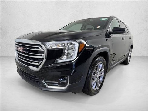 Used 2024 GMC Terrain SLT AWD/4WD image 7