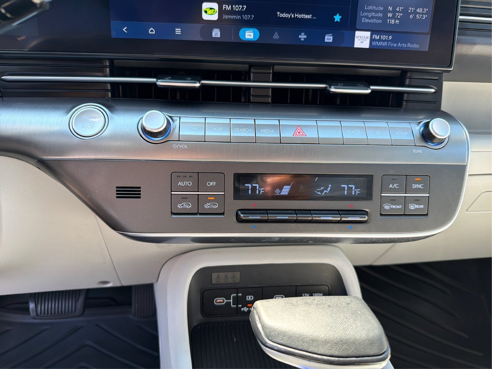 Certified 2025 Hyundai Kona SEL AWD/4WD image 27
