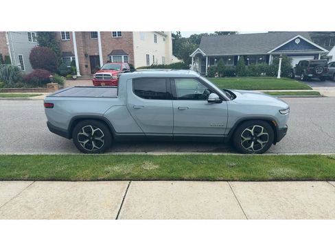 Used 2022 Rivian R1T Adventure AWD/4WD image 5