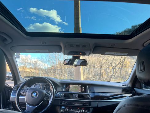 Used 2016 BMW 528i xDrive 528i xDrive w/ Premium Package image 14