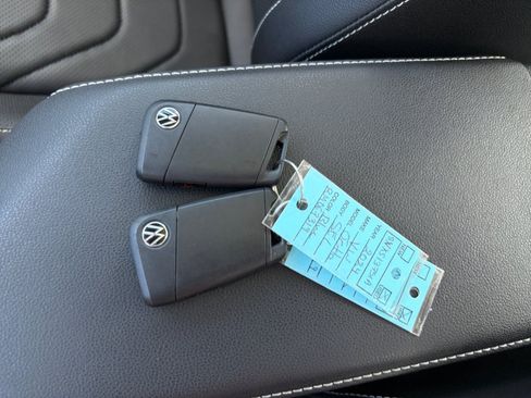 Used 2024 Volkswagen Jetta SEL FWD image 34