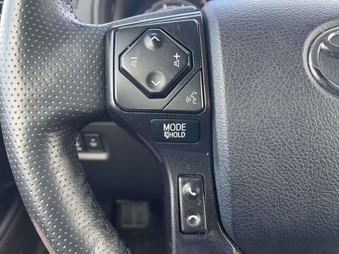 Used 2024 Toyota 4Runner TRD Off-Road Premium image 32