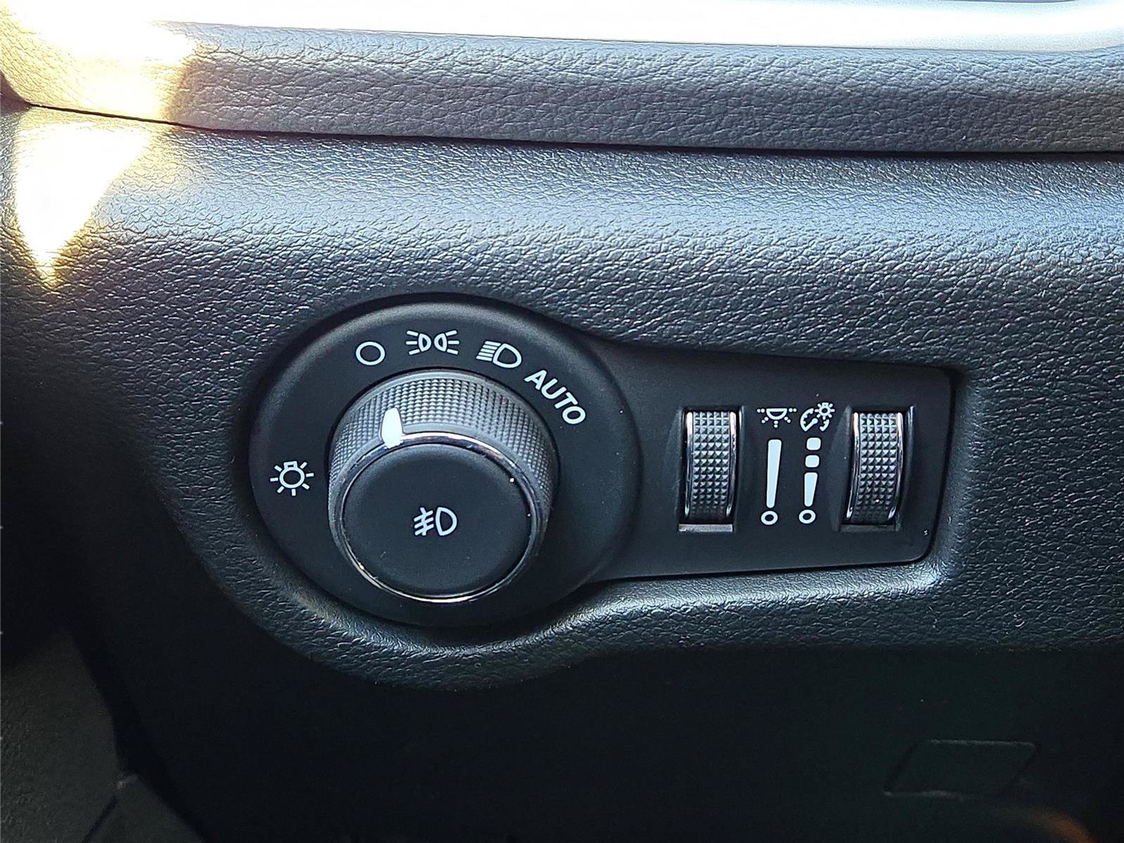 New 2026 Chrysler Pacifica Select w/ S Appearance Package FWD image 22