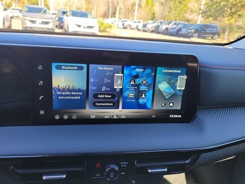 New 2026 Nissan Kicks SR w/ Cold Weather Package FWD image 29