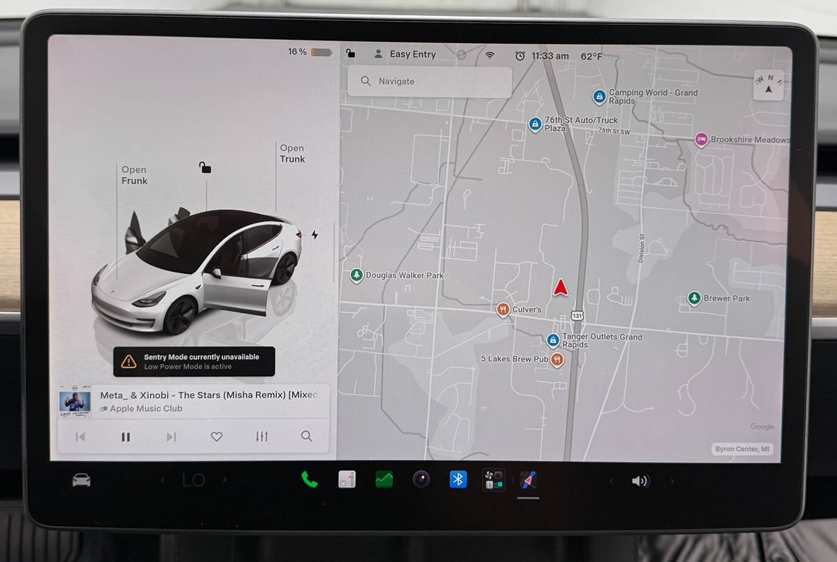 Used 2023 Tesla Model 3 Standard Range RWD image 16