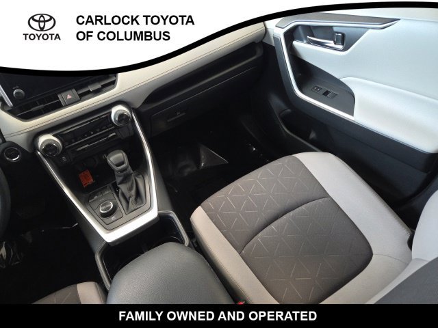 Used 2025 Toyota RAV4 XLE AWD/4WD image 19