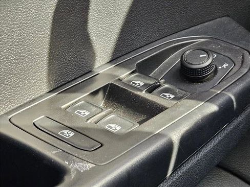 Used 2024 Volkswagen Taos S image 18