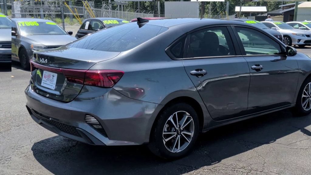 Used 2022 Kia Forte LXS w/ LXS Technology Package FWD image 8