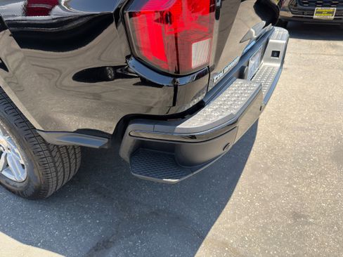 Used 2026 Chevrolet Colorado LT RWD image 20