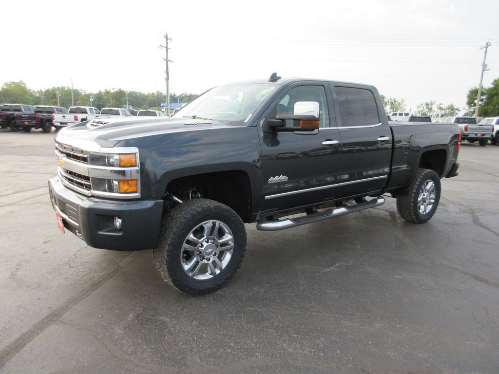 Used 2019 Chevrolet Silverado 2500 High Country w/ Duramax Plus Package AWD/4WD image 14