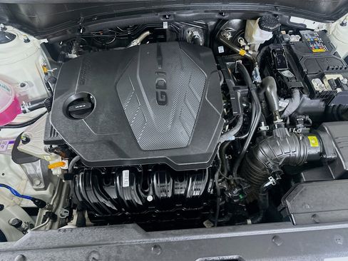 Used 2025 Kia Sportage LX image 31