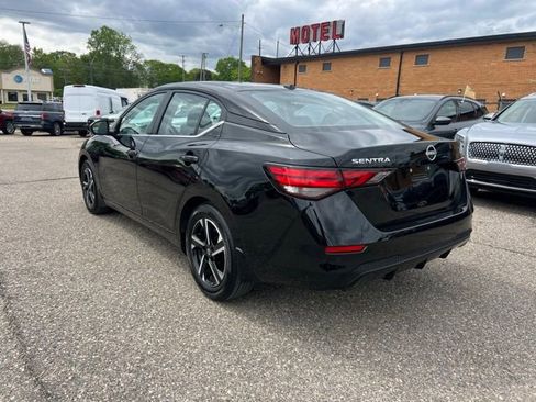 Used 2025 Nissan Sentra SV w/ All-Weather Package FWD image 6