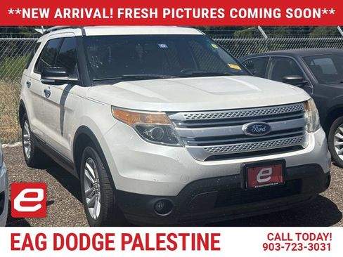 Used 2014 Ford Explorer XLT w/ Equipment Group 201A FWD image 1