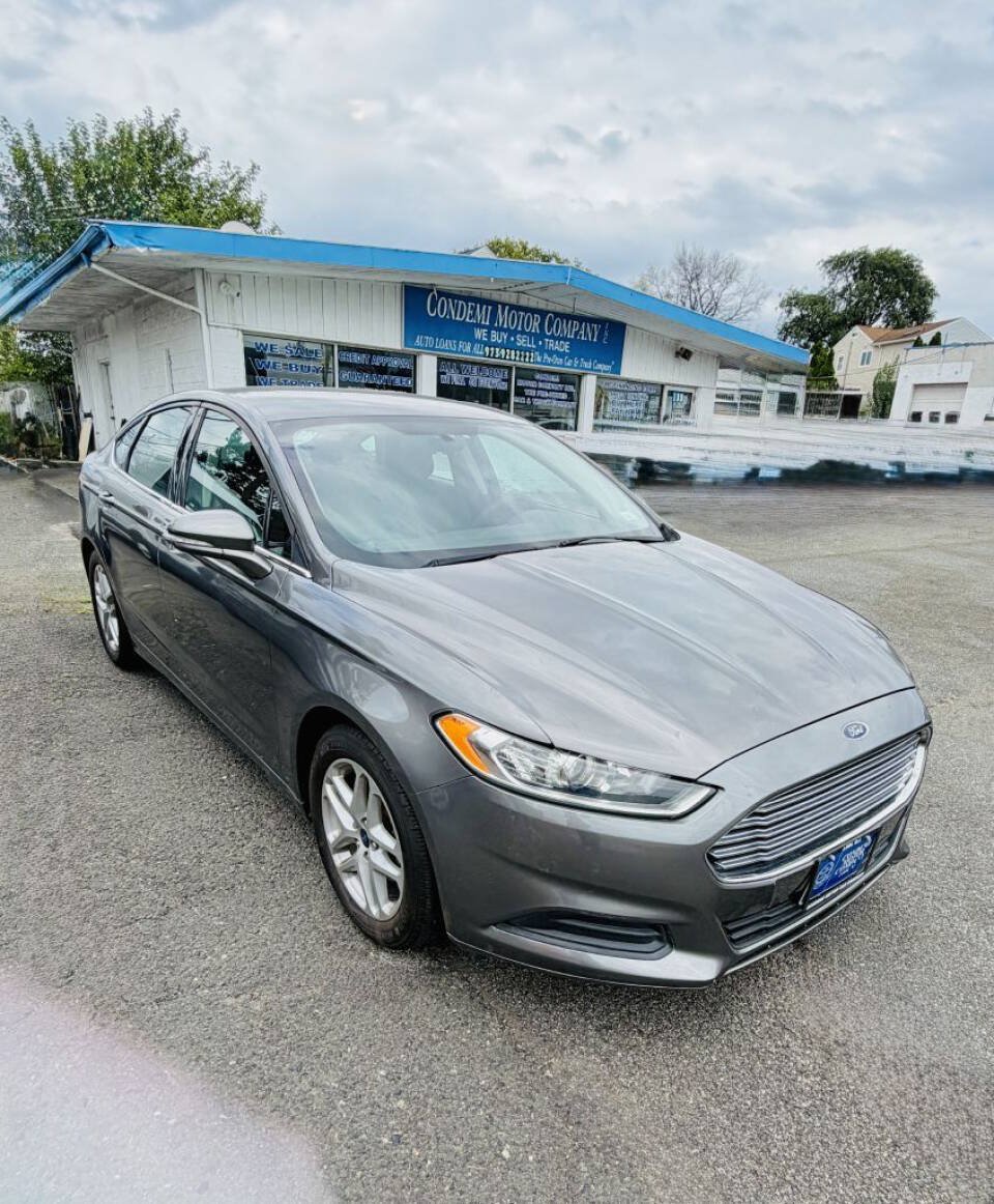 Used 2014 Ford Fusion SE FWD image 1