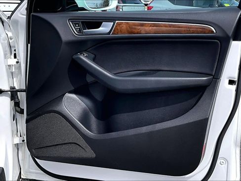 Used 2017 Audi Q5 2.0T Premium image 22