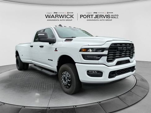 Used 2026 RAM 3500 Big Horn AWD/4WD image 7
