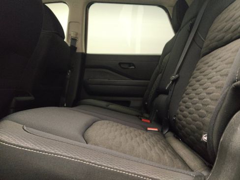 Used 2023 Nissan Pathfinder SV FWD image 18