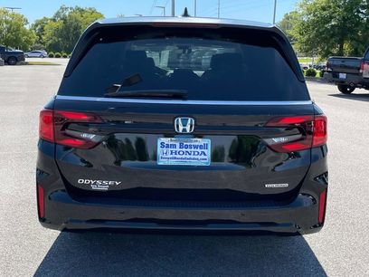 New 2025 Honda Odyssey Touring
