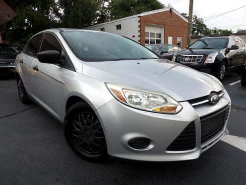 Used 2014 Ford Focus S image 8