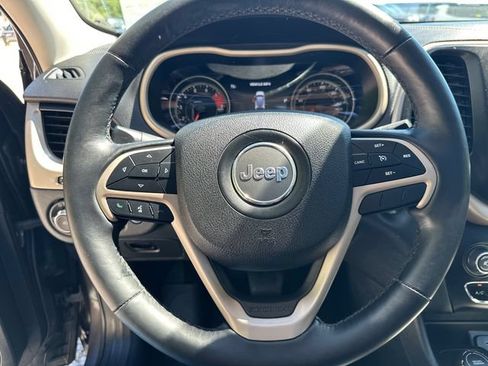 Used 2018 Jeep Cherokee Limited w/ High Altitude Package AWD/4WD image 27