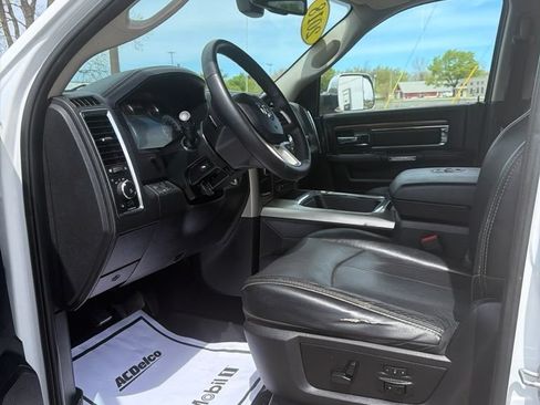 Used 2018 RAM 2500 Laramie w/ Convenience Group AWD/4WD image 14