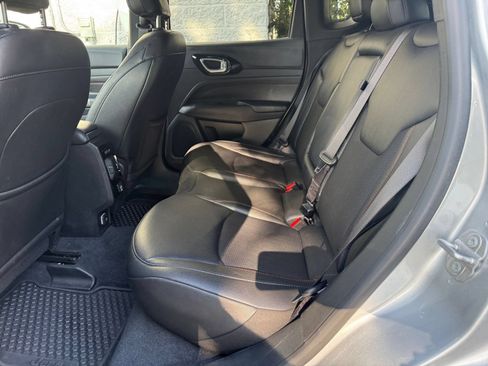 Used 2025 Jeep Compass Trailhawk AWD/4WD image 24