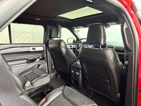 Used 2021 Ford Explorer ST w/ Equipment Group 401A AWD/4WD image 31