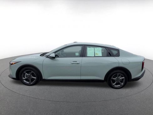 Used 2025 Kia K4 LXS image 9